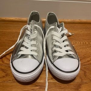 Silver converse